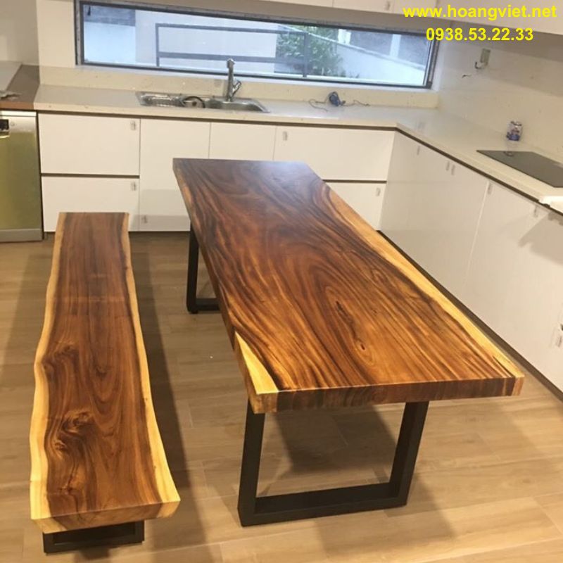 Bàn gỗ me tây kết hợp chân sắt chữ U Bàn gỗ me tây kết hợp chân sắt chữ U