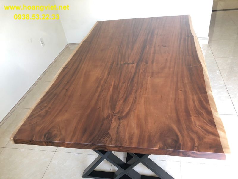 Bàn gỗ me tây ghép đối xứng 2 tấm Bàn gỗ me tây ghép đối xứng 2 tấm