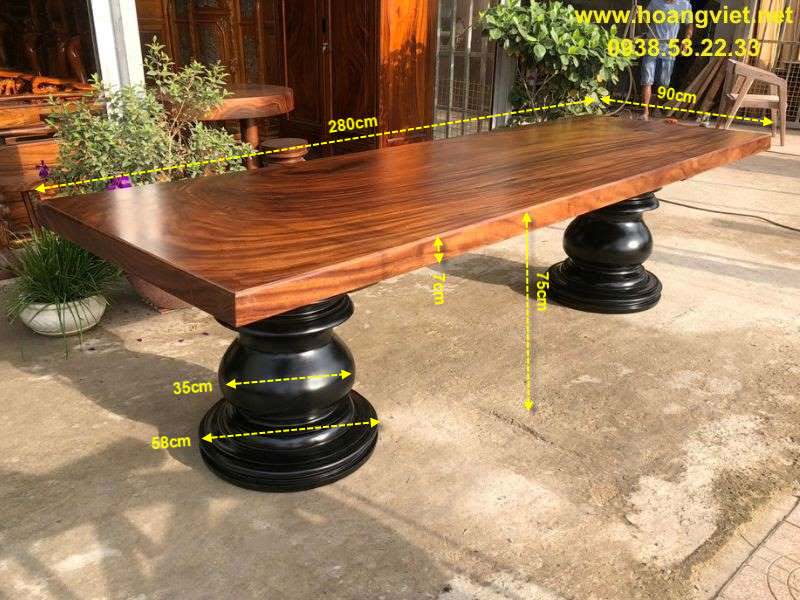 Bàn gỗ me tây nguyên khối chân sơn đen Bàn gỗ me tây nguyên khối chân sơn đen