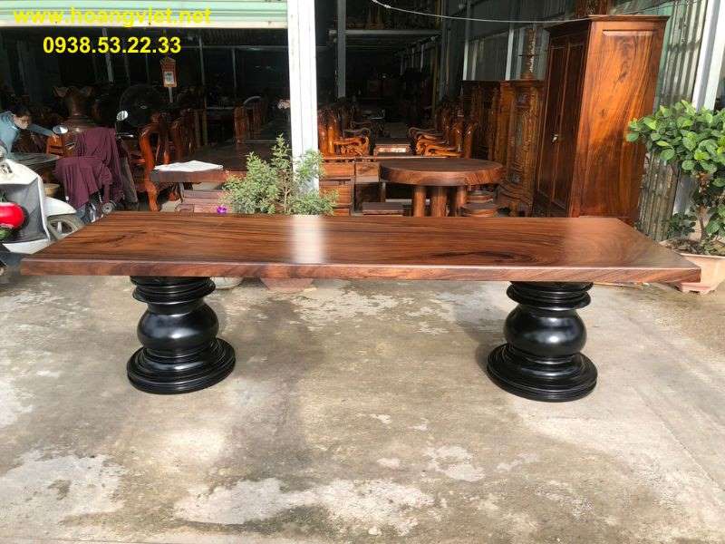 Bàn gỗ me tây nguyên khối chân sơn đen Bàn gỗ me tây nguyên khối chân sơn đen