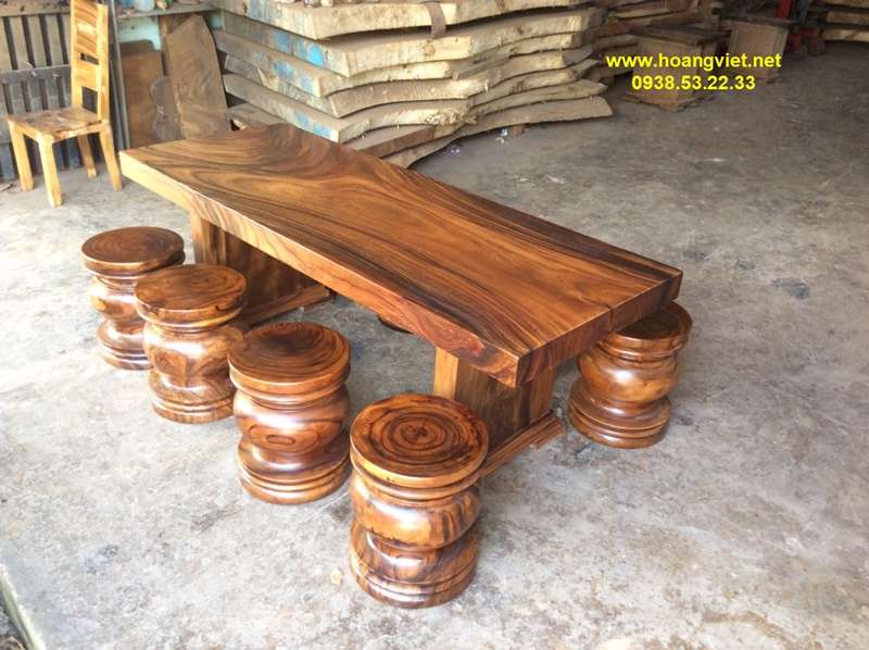 Bàn gỗ me tây nguyên khối 8 ghế đôn Bàn gỗ me tây nguyên khối 8 ghế đôn