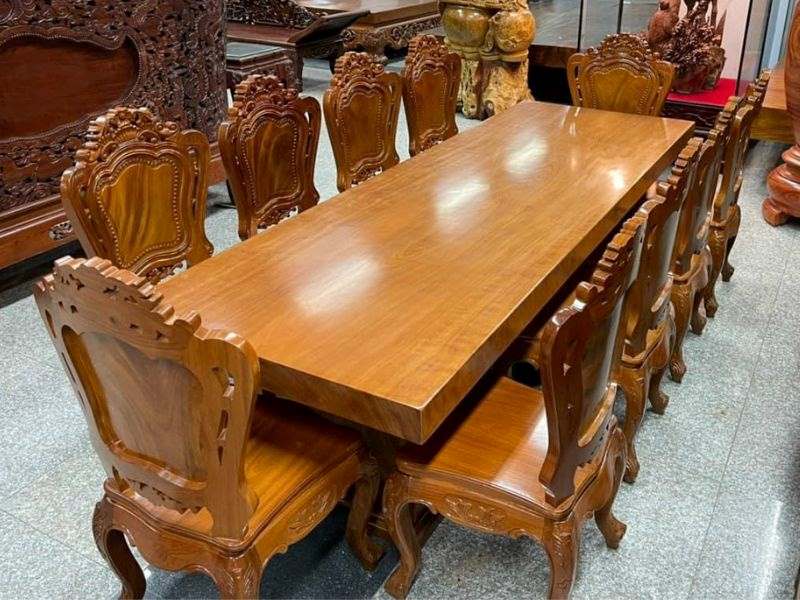 Bàn gỗ nguyên khối nguyên tấm gõ đỏ Bàn gỗ nguyên khối nguyên tấm gõ đỏ