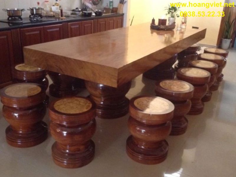 Bàn gỗ phay vàng nguyên khối Bàn gỗ phay vàng nguyên khối