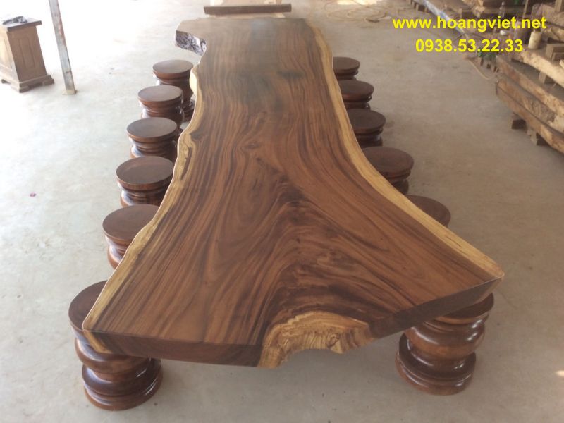 Bàn gỗ tự nhiên me tây nguyên khối 12 đôn Bàn gỗ tự nhiên me tây nguyên khối 12 đôn