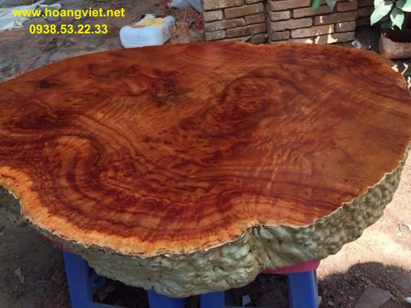 Bàn gỗ xá xị nguyên khối Bàn gỗ xá xị nguyên khối