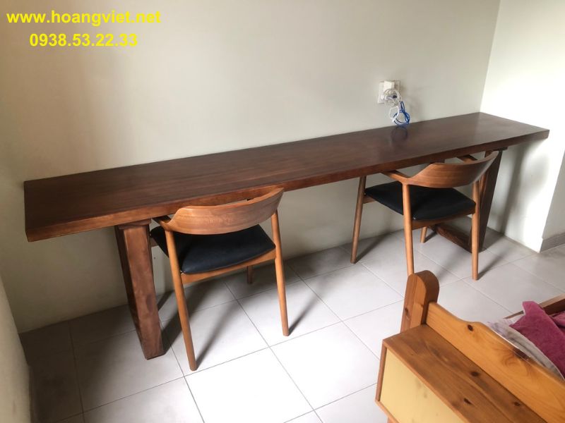 Bàn học gỗ tự nhiên me tây nguyên tấm Bàn học gỗ tự nhiên me tây nguyên tấm
