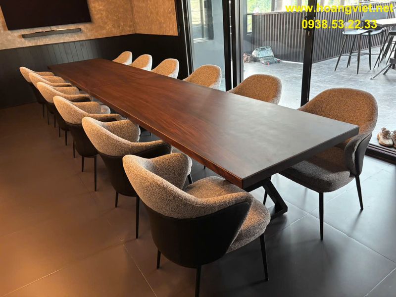 Bàn họp gỗ me tây chân sắt Bàn họp gỗ me tây chân sắt