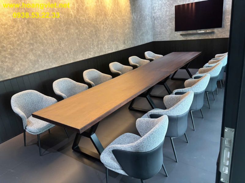 Bàn họp gỗ me tây chân sắt Bàn họp gỗ me tây chân sắt