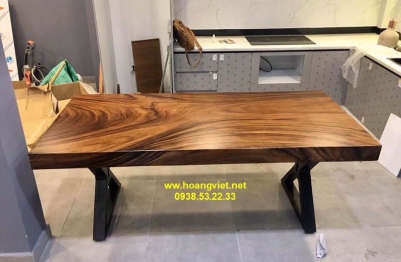 Bàn làm việc gỗ me tây nguyên khối chân sắt Bàn làm việc gỗ me tây nguyên khối chân sắt