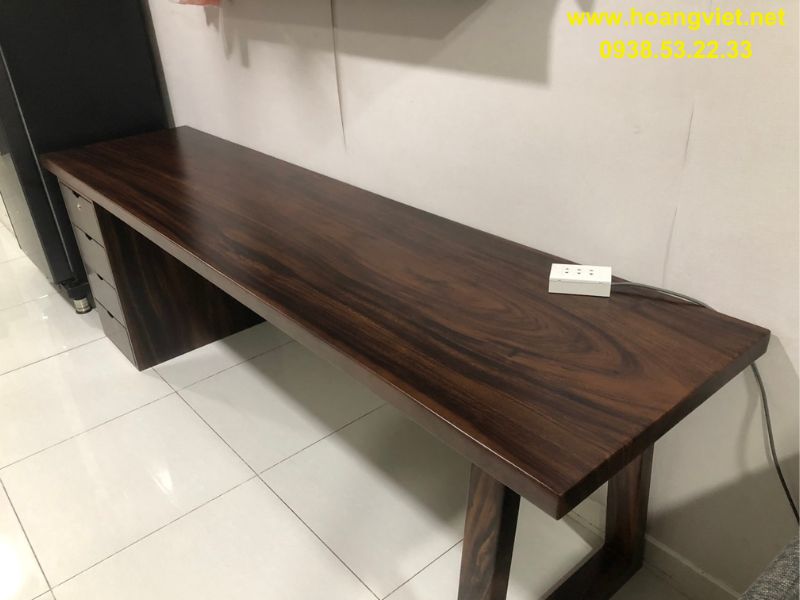 Bàn làm việc gỗ me tây có hộc tủ Bàn làm việc gỗ me tây có hộc tủ