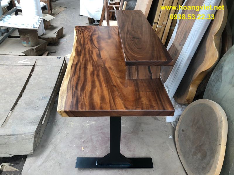 Bàn làm việc gỗ tự nhiên me tây kết hợp chân sắt Bàn làm việc gỗ tự nhiên me tây kết hợp chân sắt