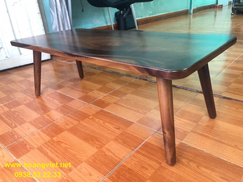 Bàn làm việc phòng ngủ kết hợp chân gỗ tiện tròn Bàn làm việc phòng ngủ kết hợp chân gỗ tiện tròn