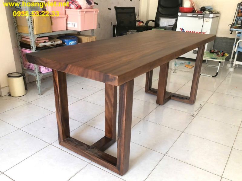 Bàn làm việc gỗ me tây đơn giản tại nhà Bàn làm việc gỗ me tây đơn giản tại nhà