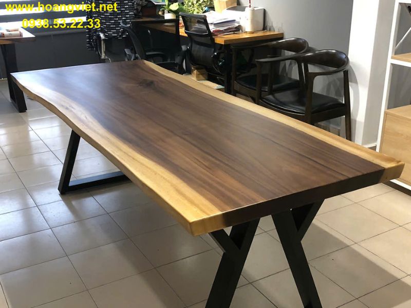 Bàn làm việc văn phòng bằng gỗ me tây. Bàn làm việc văn phòng bằng gỗ me tây.