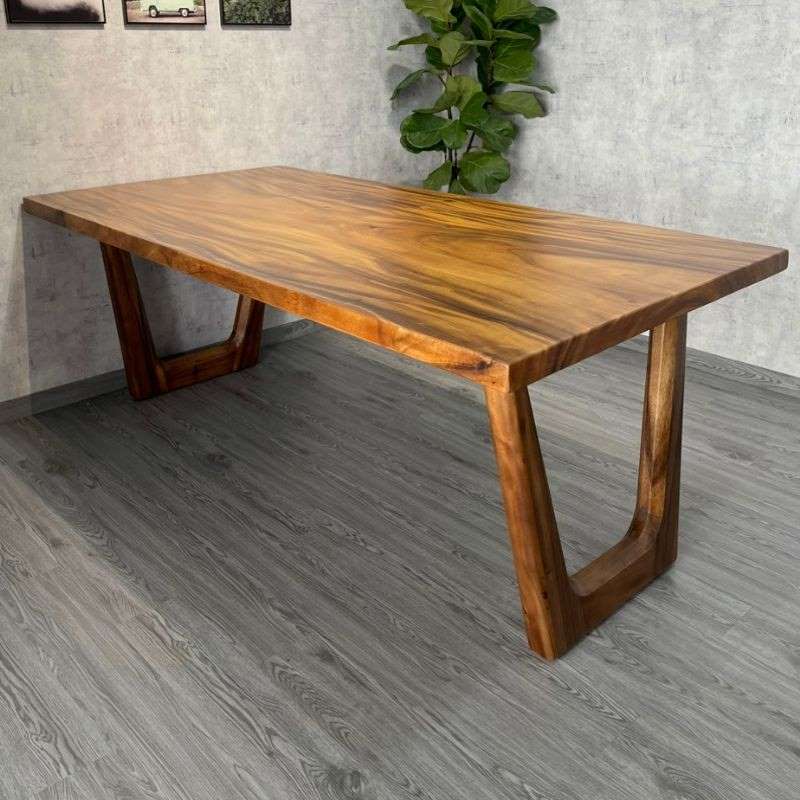 Chân v7 kết họp mặt bàn gỗ me tây nguyên tấm Chân v7 kết họp mặt bàn gỗ me tây nguyên tấm