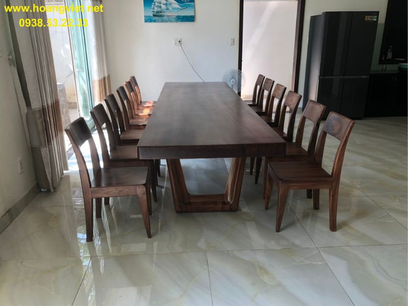 Bàn nguyên khối gỗ me tây 12 ghế Bàn nguyên khối gỗ me tây 12 ghế