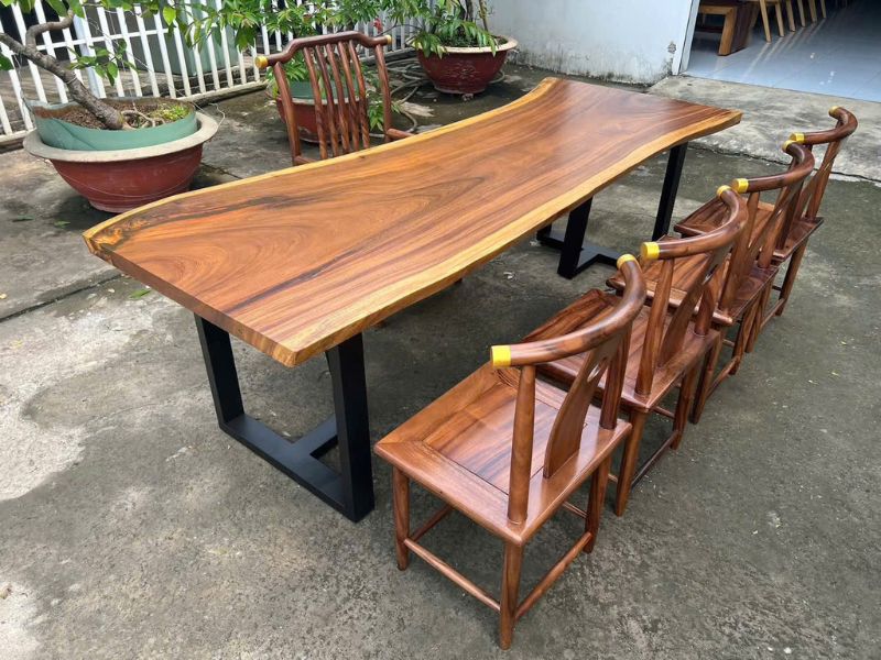 Bàn trà đạo kiểu Trung Hoa bằng gỗ me tây. Bàn trà đạo kiểu Trung Hoa bằng gỗ me tây.