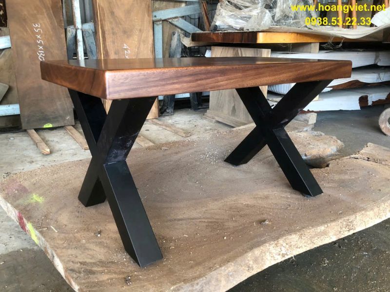 Bàn trà gỗ tự nhiên me tây chân sắt Bàn trà gỗ tự nhiên me tây chân sắt
