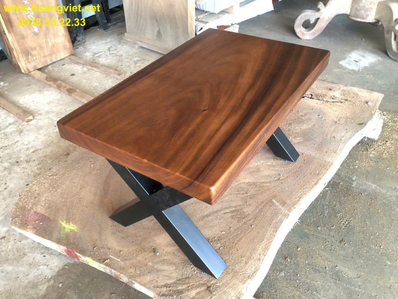 Bàn trà gỗ tự nhiên me tây chân sắt Bàn trà gỗ tự nhiên me tây chân sắt