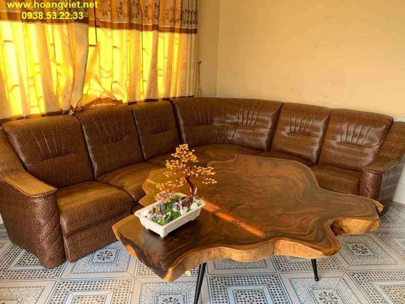 Mẫu bàn trà sofa tròn bằng gỗ me tây loại lớn đường kính 100-140cm dày 10cm. Mẫu bàn trà sofa tròn bằng gỗ me tây loại lớn đường kính 100-140cm dày 10cm.