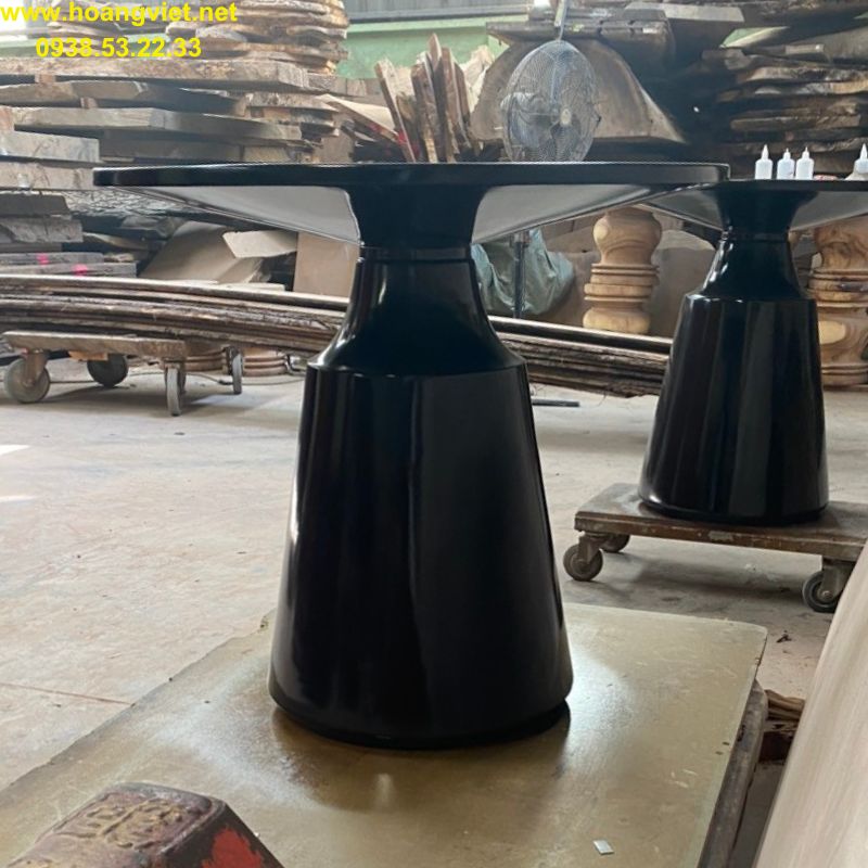 Bàn trà tròn gỗ me tây sơn đen đường kính 80cm dày 10cm Bàn trà tròn gỗ me tây sơn đen đường kính 80cm dày 10cm