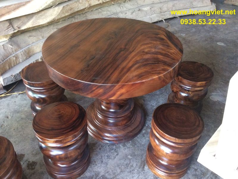 Bàn tròn cafe gỗ me tây nguyên khối Bàn tròn cafe gỗ me tây nguyên khối