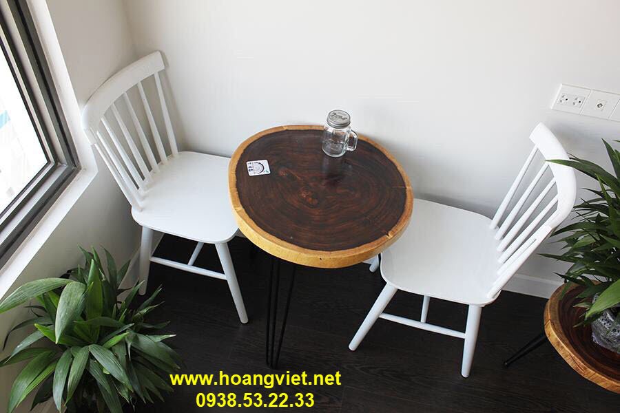 Bàn tròn cafe gỗ me tây, 4 ghế. Bàn tròn cafe gỗ me tây, 4 ghế.