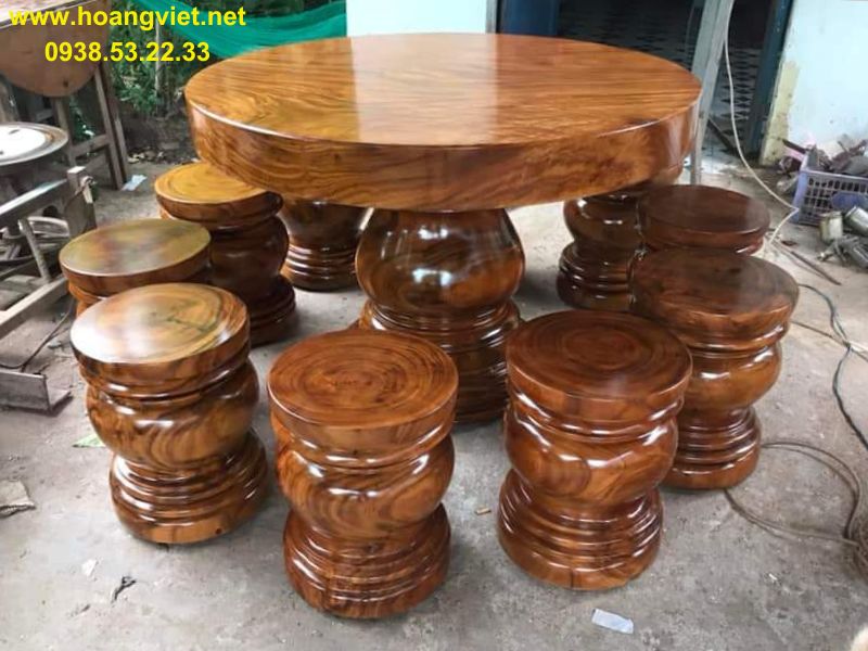 Bàn tròn gỗ me tây nguyên khối 8 đôn Bàn tròn gỗ me tây nguyên khối 8 đôn