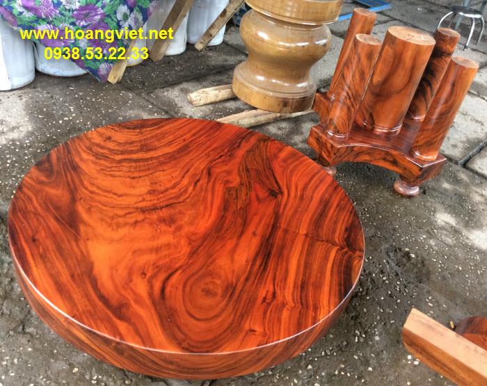 Bàn tròn gỗ me tây nguyên tấm 1m2 Bàn tròn gỗ me tây nguyên tấm 1m2