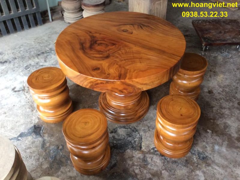 Bàn tròn gỗ me tây sơn màu vàng Bàn tròn gỗ me tây sơn màu vàng