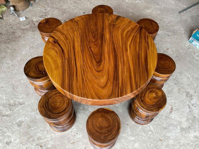 Bàn tròn gỗ me tây nguyên khối 8 đôn Bàn tròn gỗ me tây nguyên khối 8 đôn