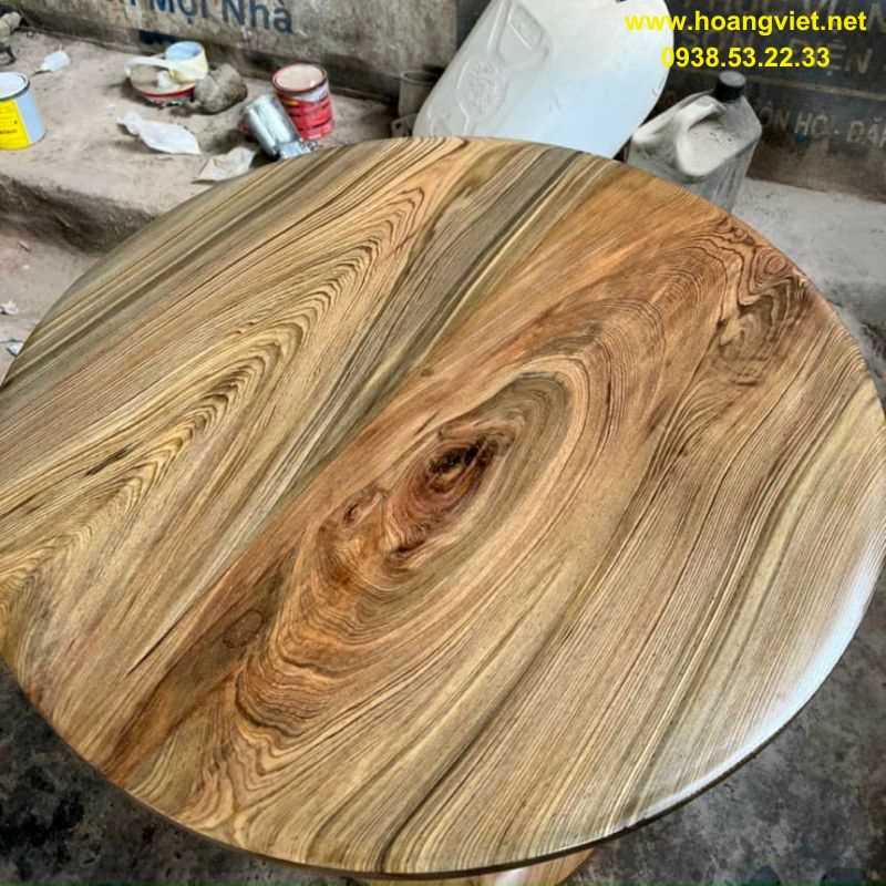 Bàn tròn gỗ thủy tùng nguyên tấm Bàn tròn gỗ thủy tùng nguyên tấm