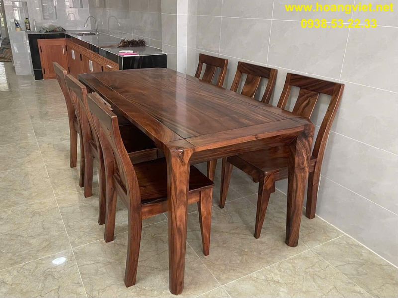 Bộ bàn ăn 6 ghế gỗ tự nhiên me tây. Bộ bàn ăn 6 ghế gỗ tự nhiên me tây.