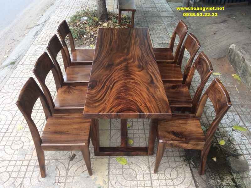 Bộ bàn ăn 8 ghế gỗ tự nhiên đẹp. Bộ bàn ăn 8 ghế gỗ tự nhiên đẹp.