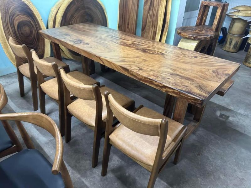 Bàn ăn ghế dài gỗ me tây 8 người Bàn ăn ghế dài gỗ me tây 8 người