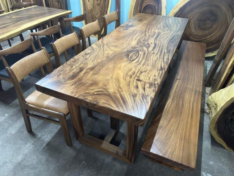 Bàn ăn ghế dài gỗ me tây 8 người Bàn ăn ghế dài gỗ me tây 8 người