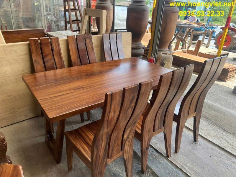 Bộ bàn ăn gỗ me tây 6 ghế. Bộ bàn ăn gỗ me tây 6 ghế.