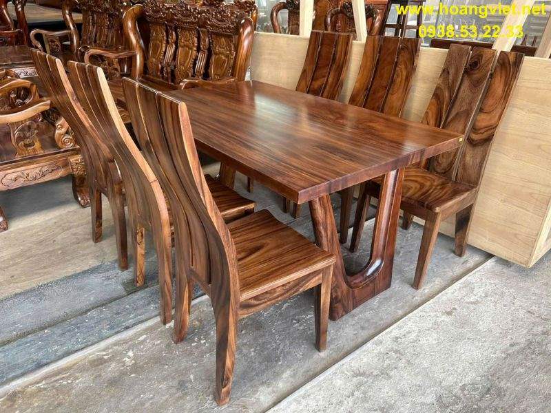 Bộ bàn ăn gỗ me tây 6 ghế. Bộ bàn ăn gỗ me tây 6 ghế.