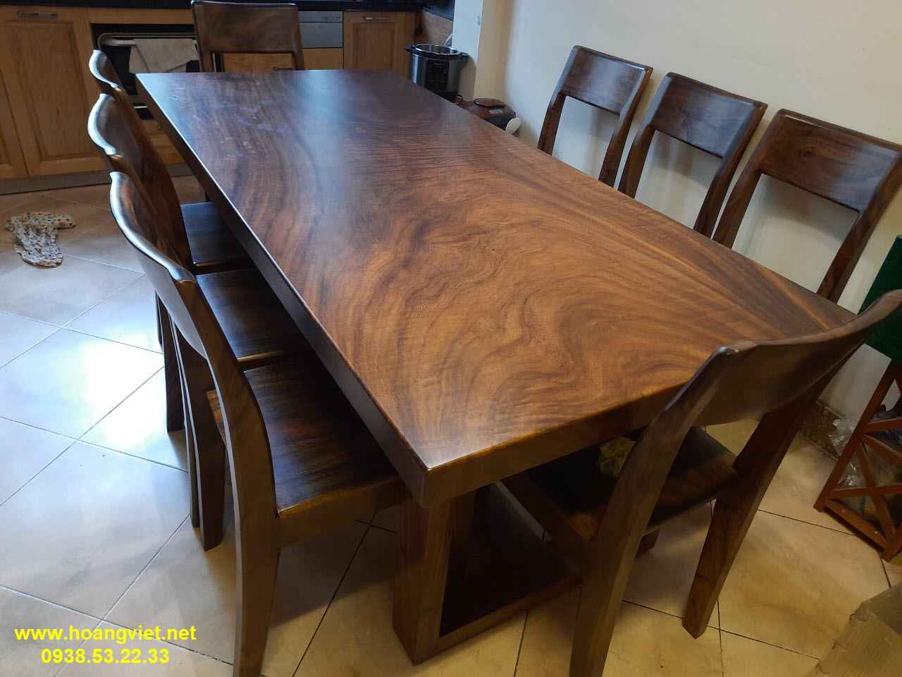 Bộ bàn ăn gỗ me tây nguyên tấm đẹp Bộ bàn ăn gỗ me tây nguyên tấm đẹp