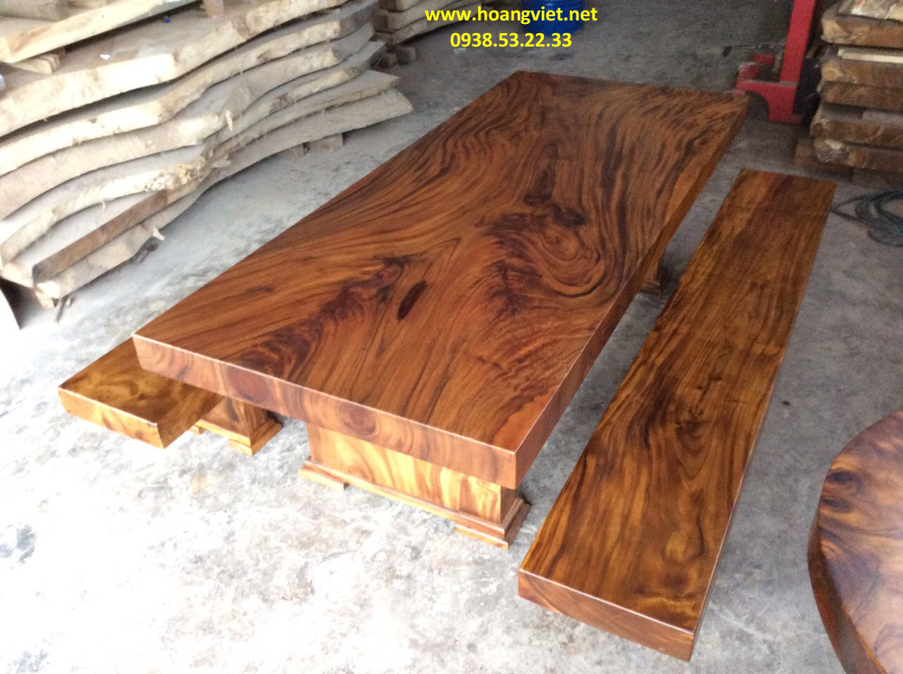 Bộ bàn ghế gỗ 3 tấm giá tốt và đẹp nhất trong các loại gỗ tự nhiên.