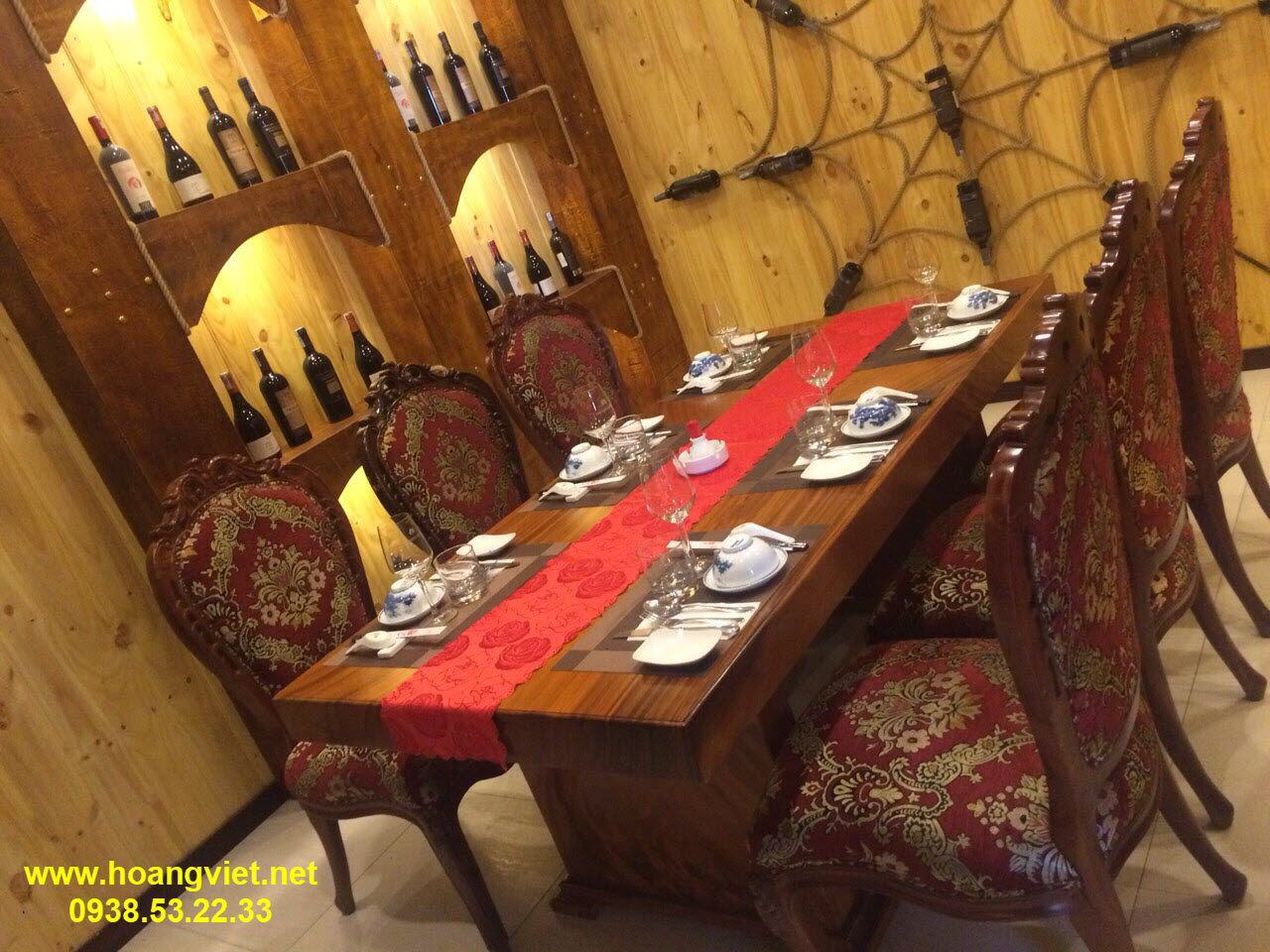 Bàn gỗ me tây, sơn pu màu gõ đỏ, kích thước 95x10x198cm Bàn gỗ me tây, sơn pu màu gõ đỏ, kích thước 95x10x198cm