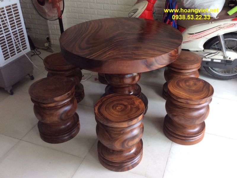 Bộ bàn gỗ me tây tròn 1m dùng làm bàn ăn Bộ bàn gỗ me tây tròn 1m dùng làm bàn ăn
