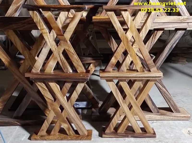 Chân bàn ăn bằng gỗ đẹp Chân bàn ăn bằng gỗ đẹp