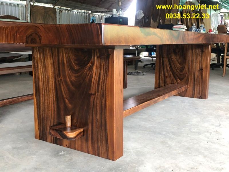 Chân bàn dài gỗ me tây nguyên khối Chân bàn dài gỗ me tây nguyên khối
