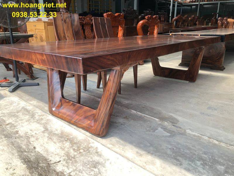 Chân bàn gỗ me tây thiết kế đẹp và nghệ thuật. Chân bàn gỗ me tây thiết kế đẹp và nghệ thuật.