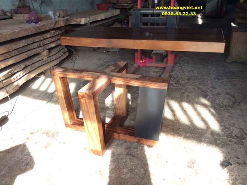 Chân bàn ăn gỗ me tây đẹp Chân bàn ăn gỗ me tây đẹp