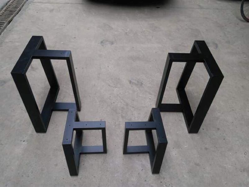 Chân sắt chữ T dùng làm chân bàn và chân băng Chân sắt chữ T dùng làm chân bàn và chân băng