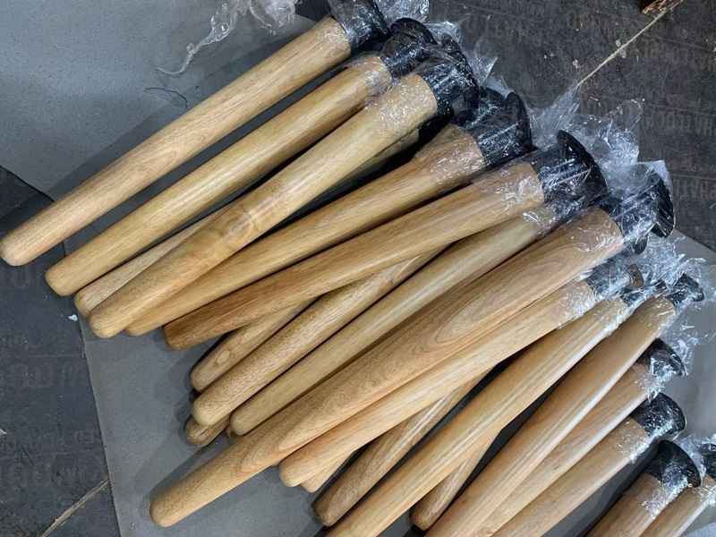 Chân gỗ tiện tròn tại TPHCM Chân gỗ tiện tròn tại TPHCM