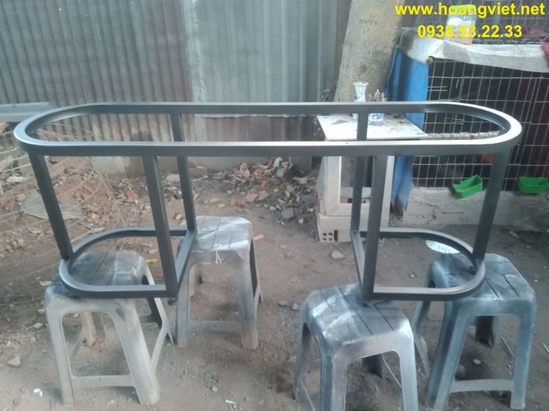 Chân sắt cho bàn trà dạng oval Chân sắt cho bàn trà dạng oval