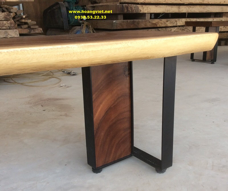 Mẫu chân sắt của ghế băng dài 1m8 Mẫu chân sắt của ghế băng dài 1m8
